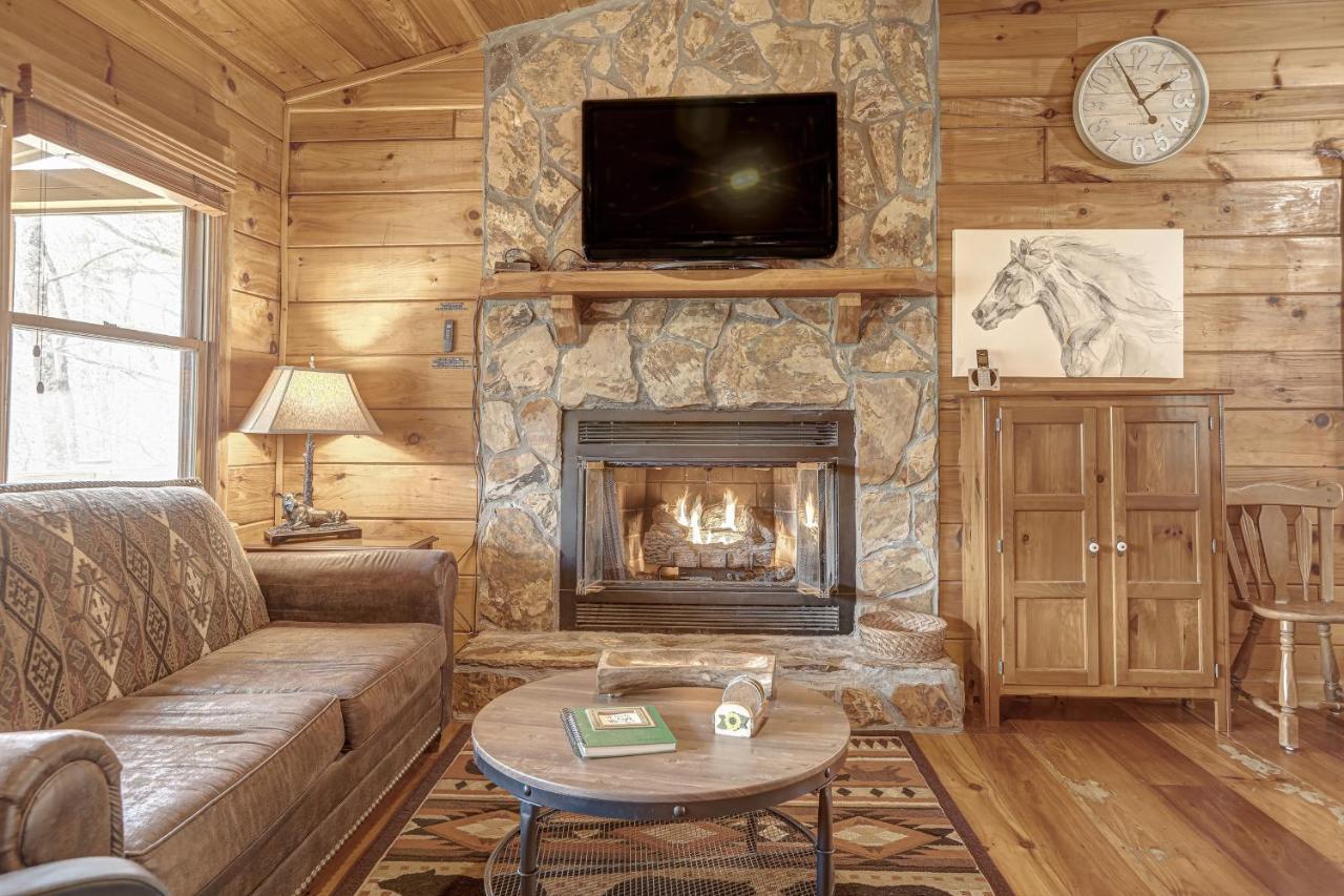 ブルーリッジ山脈 Antler Ridge Hideawayヴィラ エクステリア 写真